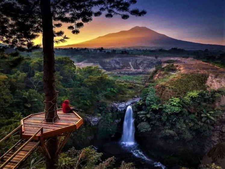 Air Terjun Sikulikap Berastagi Sumatera Utara wisata alam dekat Berastagi dengan pemandangan hutan dan pegunungan