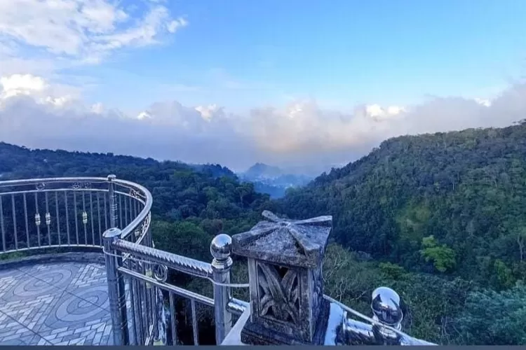 Penatapan Berastagi Karo Sumatera Utara tempat wisata kuliner dan pemandangan pegunungan Berastagi