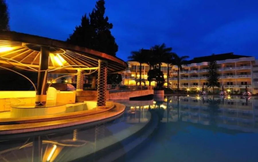 Hotel Grand Mutiara Berastagi – Penginapan Nyaman dengan View Gunung & Fasilitas Lengkap di Berastagi